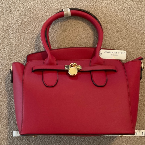 beautiful red handbag with gold locket, casa zeta-jones, new condition - Picture 4 of 7